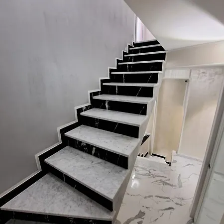 Prestige House فندق مبيت وإفطار Nulvi