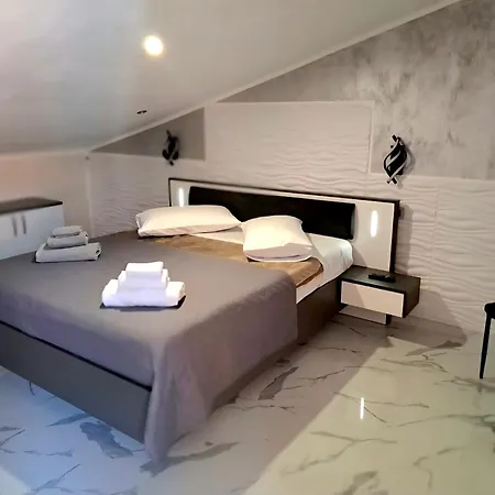 Prestige House Bed and Breakfast *