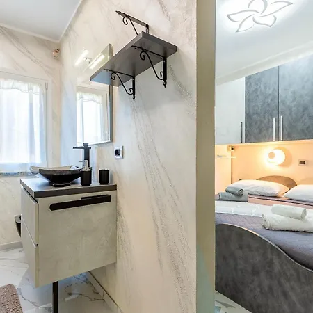 Prestige House Отель типа 